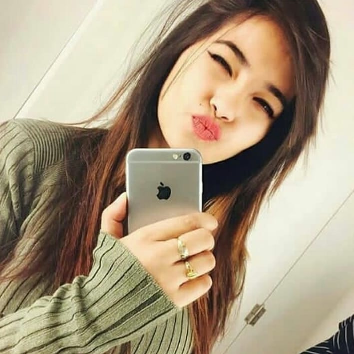 Girls iphone dp